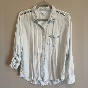 Button down blouse with hand pressed rivets